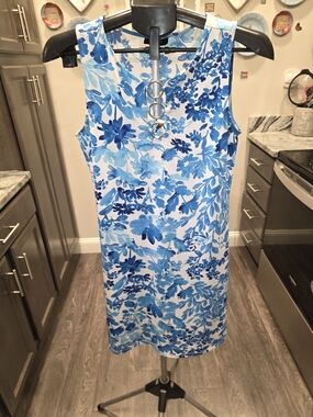 MSK Blue & White Floral Sleeveless Midi Dress